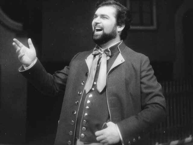 Peter Dvorský ako Jeník v Predanej neveste (1983)