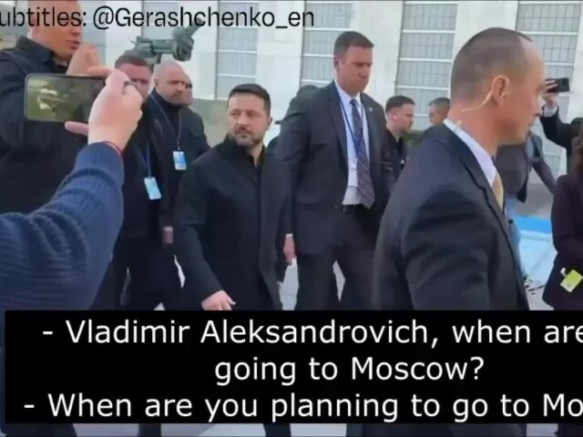 VIDEO: Prídete do Moskvy? Dobiedzal ruský reportér. Na rakete, odsekol mu Zelenskyj