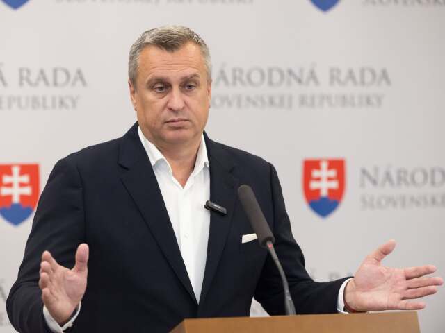 Koaličná kríza: Slabé miesto Dankovho plánu? Taraba môže skončiť ako minister, no problém SNS to nevyrieši