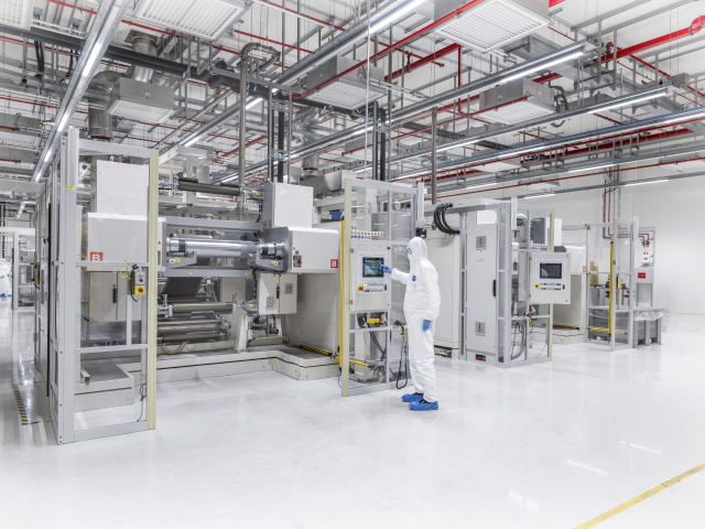 Volkswagen vstupuje do batériovej fabriky v Šuranoch. Získa v nej 49-percentný podiel