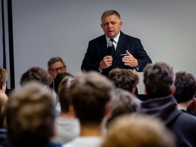 Buďme radi, že naše deti môžu bezpečne chodiť do školy, povedal deň po Staškove premiér Fico