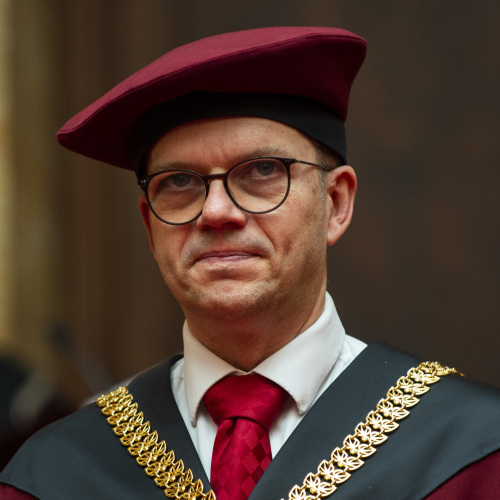 Jozef Tancer počas slávnostnej inaugurácie rektora, prorektorov a dekanov fakúlt Univerzity Komenského v Bratislave, marec 2023