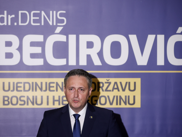 Voľby v Bosne zatiaľ veľkú zmenu nesľubujú. Nacionalisti zostávajú silní