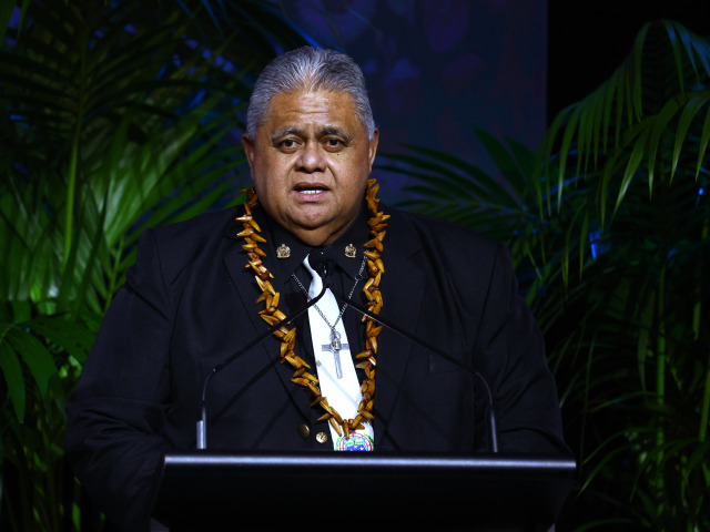 Samojský premiér Laʻauli Leuatea Schmidt počas predstavenia partnerstva v rámci pacifickej ragbyovej ligy v austrálskom Brisbane 8. júla 2026.