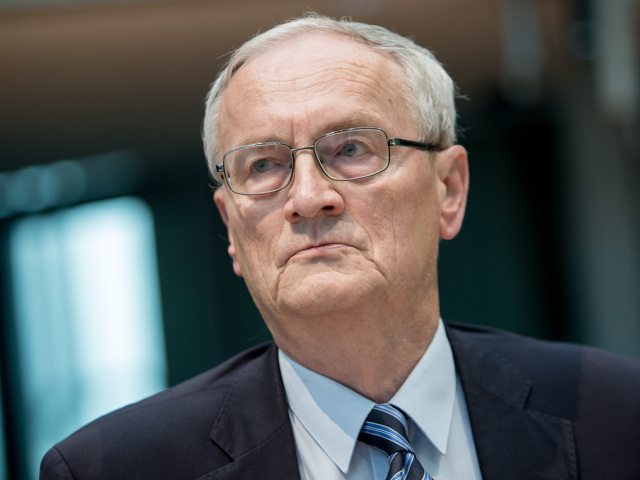 Bývalý šéf nemeckej rozviedky Hanning skončil vo väzbe. Podozrievajú ho zo špionáže