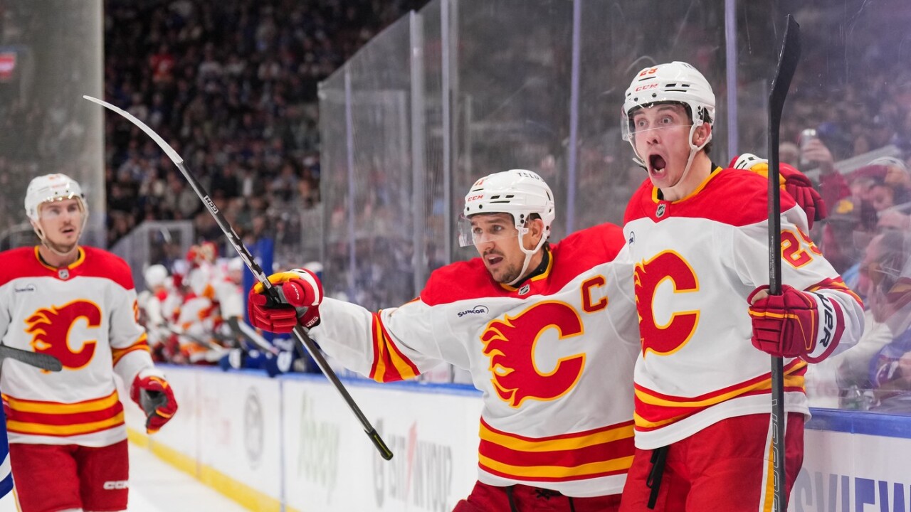 Photo: Pravda Slovak Line Forms in NHL: Pospíšil and Honzek Play Together for Calgary