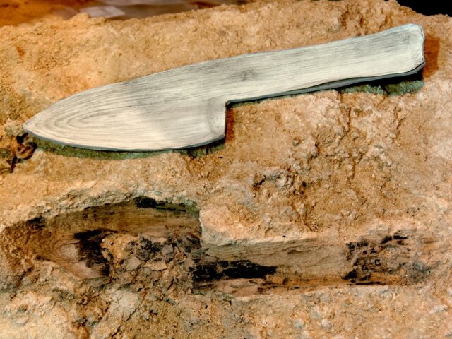 Záhadný kyjak a drevené oštepy. Vedci odkryli skrytý svet neandertálcov