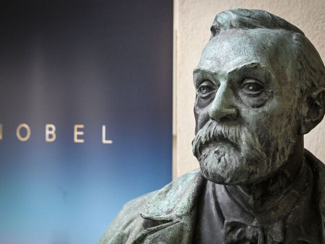 Kto získal Nobelovu cenu za mier a prečo si odnesie najvyššiu finančnú prémiu v dejinách?
