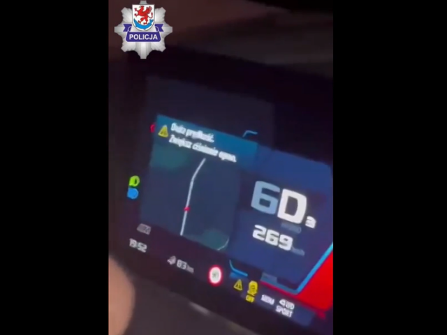 VIDEO: Spolujazdec natáčal BMW pri 270 km/h a nabádal vodiča, aby zrýchlil. Potom narazili do auta manželov