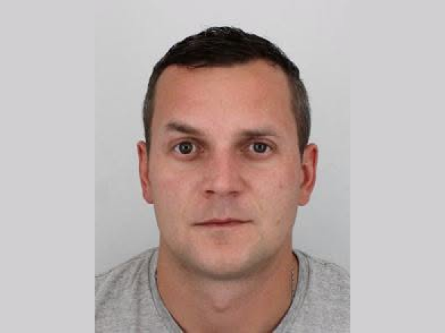 Extrémne nebezpečný muž môže byť aj na Slovensku. Polícia varuje: Nepribližujte sa k nemu