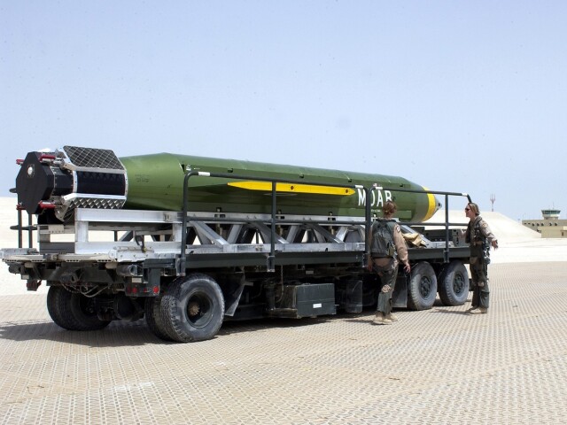 Bomba MOAB (Massive Ordnance Air Blast)