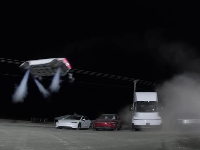lietajúce auto Elona Muska