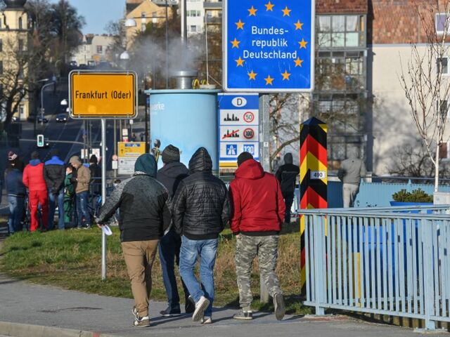 Nemecku začínajú chýbať tisíce Poliakov. Krajina ich už neláka
