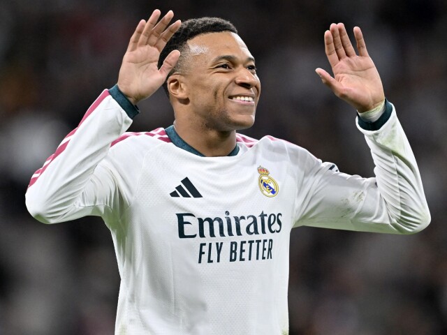 Dvojgólový Mbappe režíroval výhru Realu Madrid. Za Barcelonou zaostáva o šesť bodov