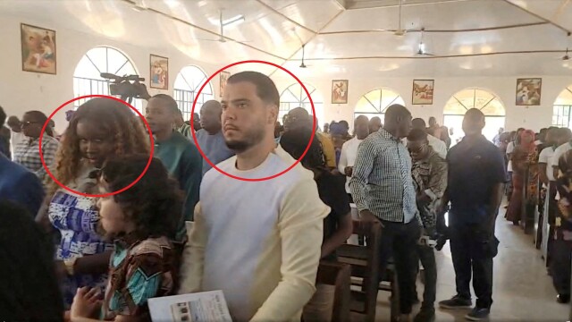 Jos Leijdekkers a Agnes Bio, dcéra prezidenta Sierra Leone počas bohoslužby v kostole