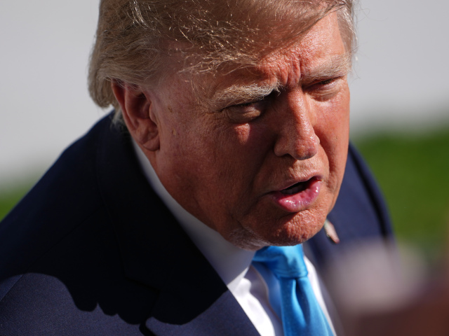 Trump ostrým útokom odpísal Zelenského: Je načase, aby za Ukrajinu vyjednával niekto iný