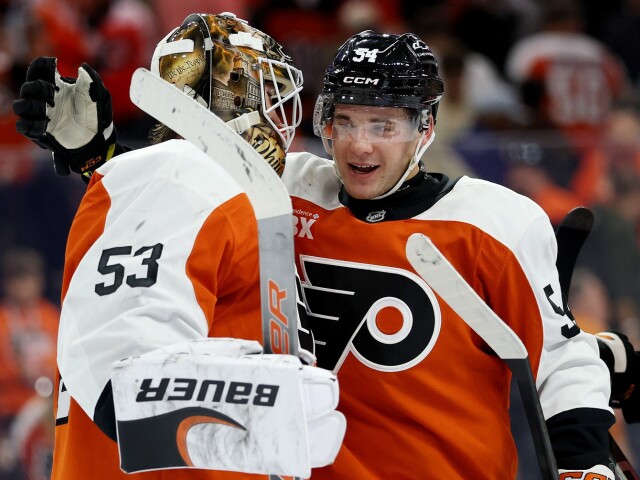 Philadelphia šokovala Colorado, hrdinom  bol Zegras. Rangers prepísali históriu a trápenie Pittsburghu sa prehlbuje