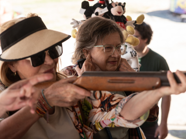 Dagmar Havlová a Zuzana Kronerová si spolu zahrali vo filme Bohdana Slámu Houpačky.