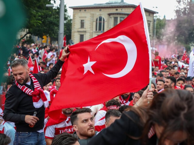 Urážky Erdogana aj falošné trestné stíhanie. Ako si Turci “kupujú” azyl v Nemecku