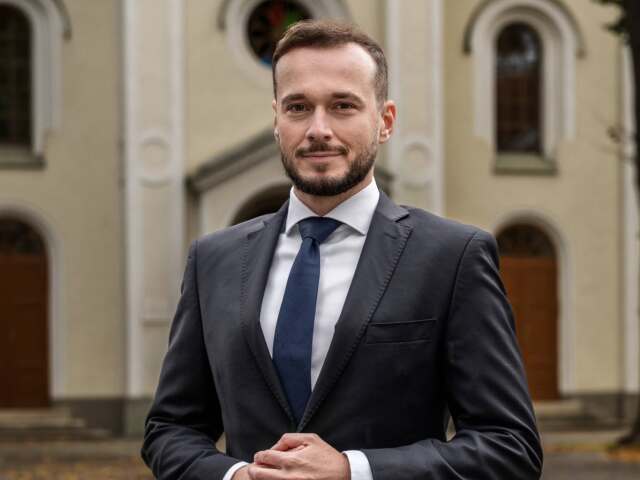Ponúkli mu víťazstvo vo voľbách, tvrdí kandidát na primátora Martina. Polícia zadržala niekoľko ľudí