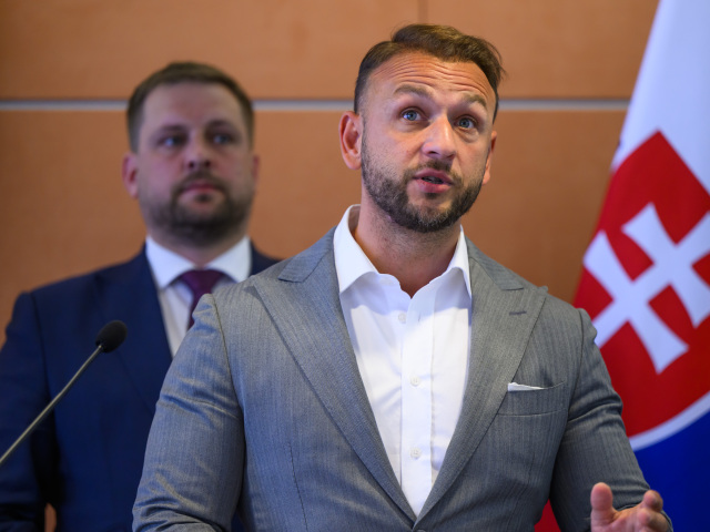 Po útokoch na zdravotníkov prichádzajú opatrenia: pri urgentoch pribudli hliadky, zapoja aj žandárov