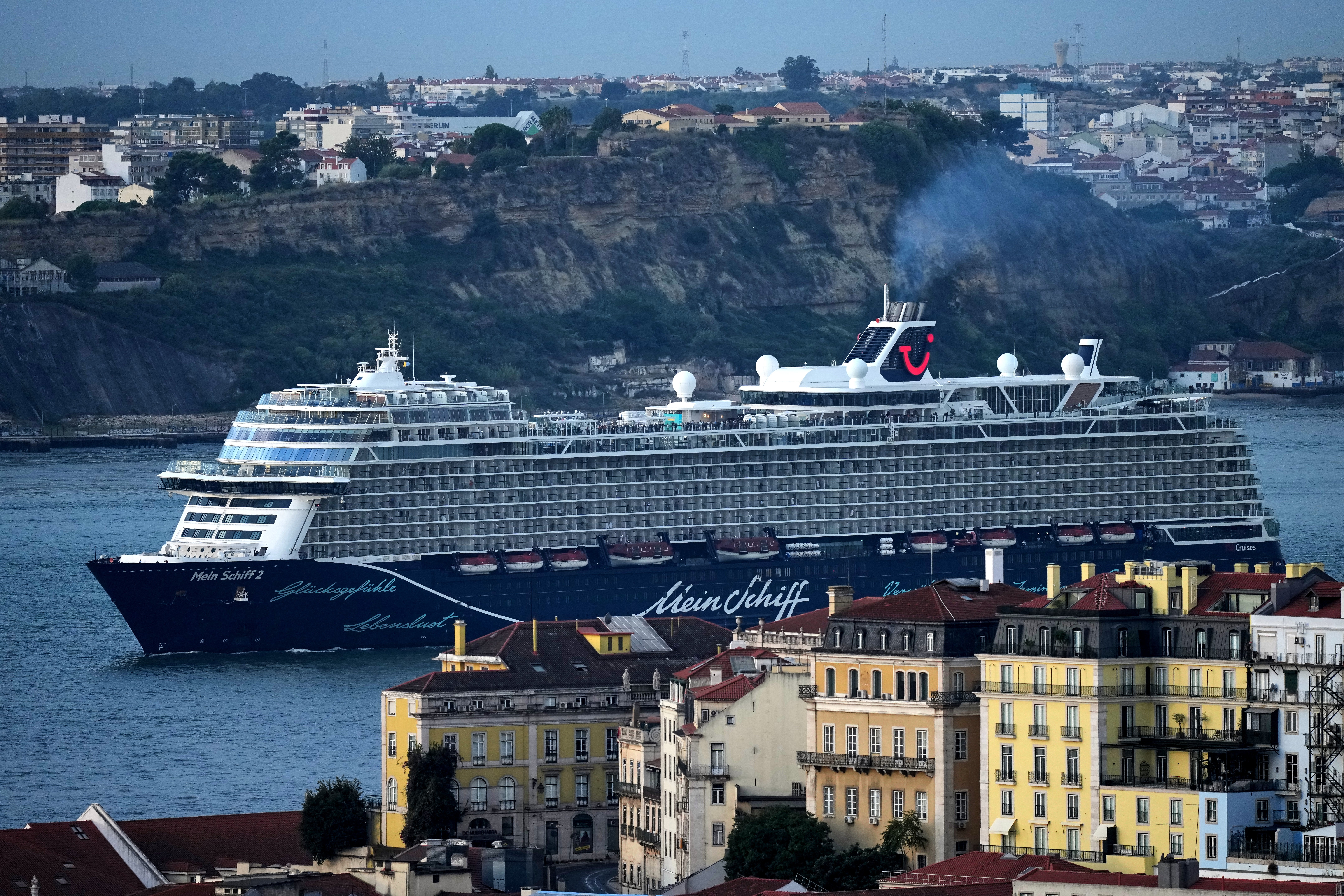 Ilustračné foto: Výletná loď typu Mein Schiff v Lisabone, september 2026