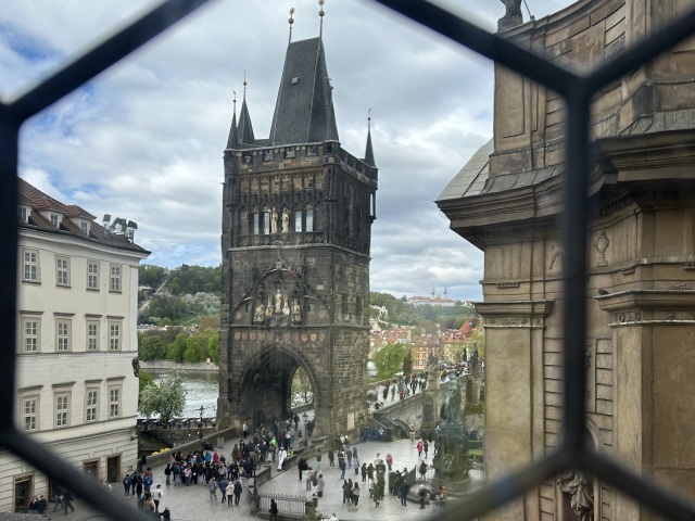 Výhľad na Karlov most z Klementína.
