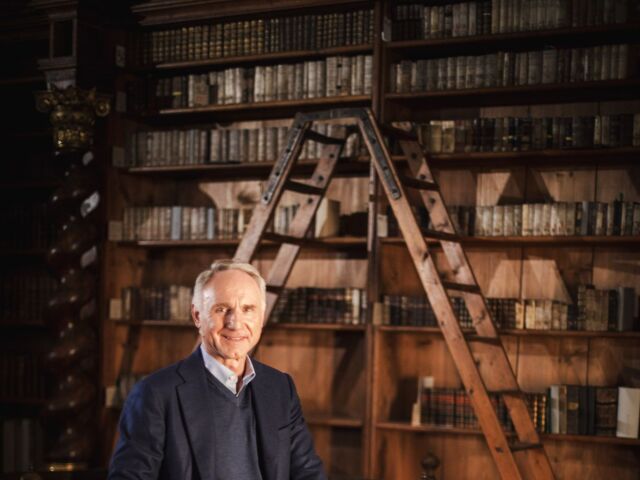 Dan Brown v knižnici Klementína.