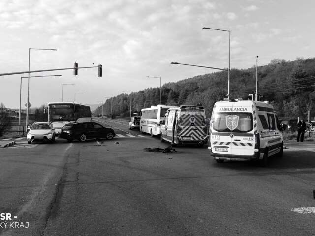 Pri Veľkom Šariši došlo k tragickej zrážke s autobusom, muž neprežil