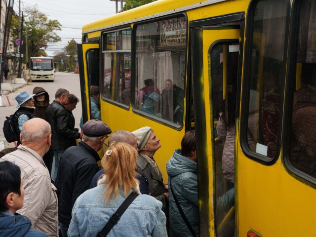 Zbrane na chvíľu stíchli. Začala sa evakuácia z mesta pod ruskou okupáciou