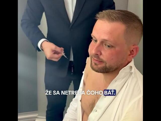 Šaško apeluje na ľudí, aby sa dali zaočkovať. Minister vyhrnul rukáv priamo pred kamerami
