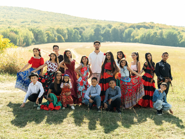 Členovia rómskeho folklórneho súboru Romano Rat Rómska krv