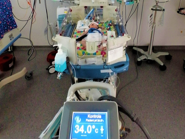Cielené podchladenie je medicínska metóda, ktorá bráni poškodeniu novorodenca.